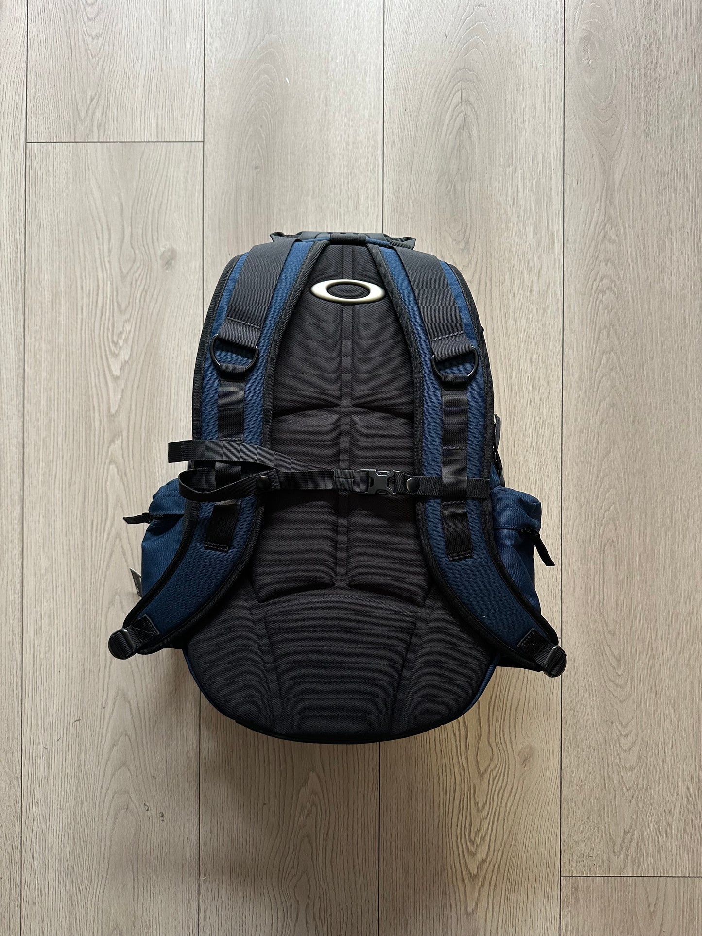 DEADSTOCK] Oakley Icon 1.0 Backpack