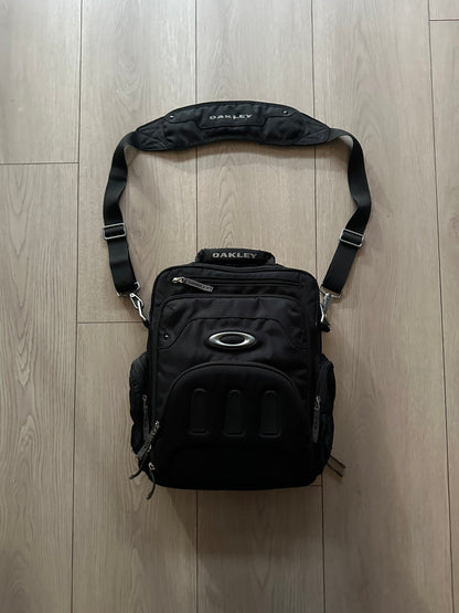 Oakley Crossbody Sling Bag / Messenger