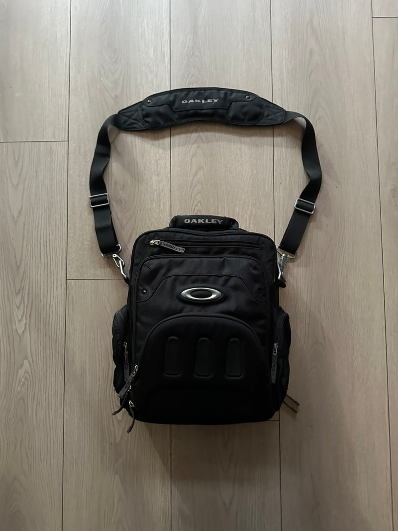 Oakley Crossbody Sling Bag / Messenger