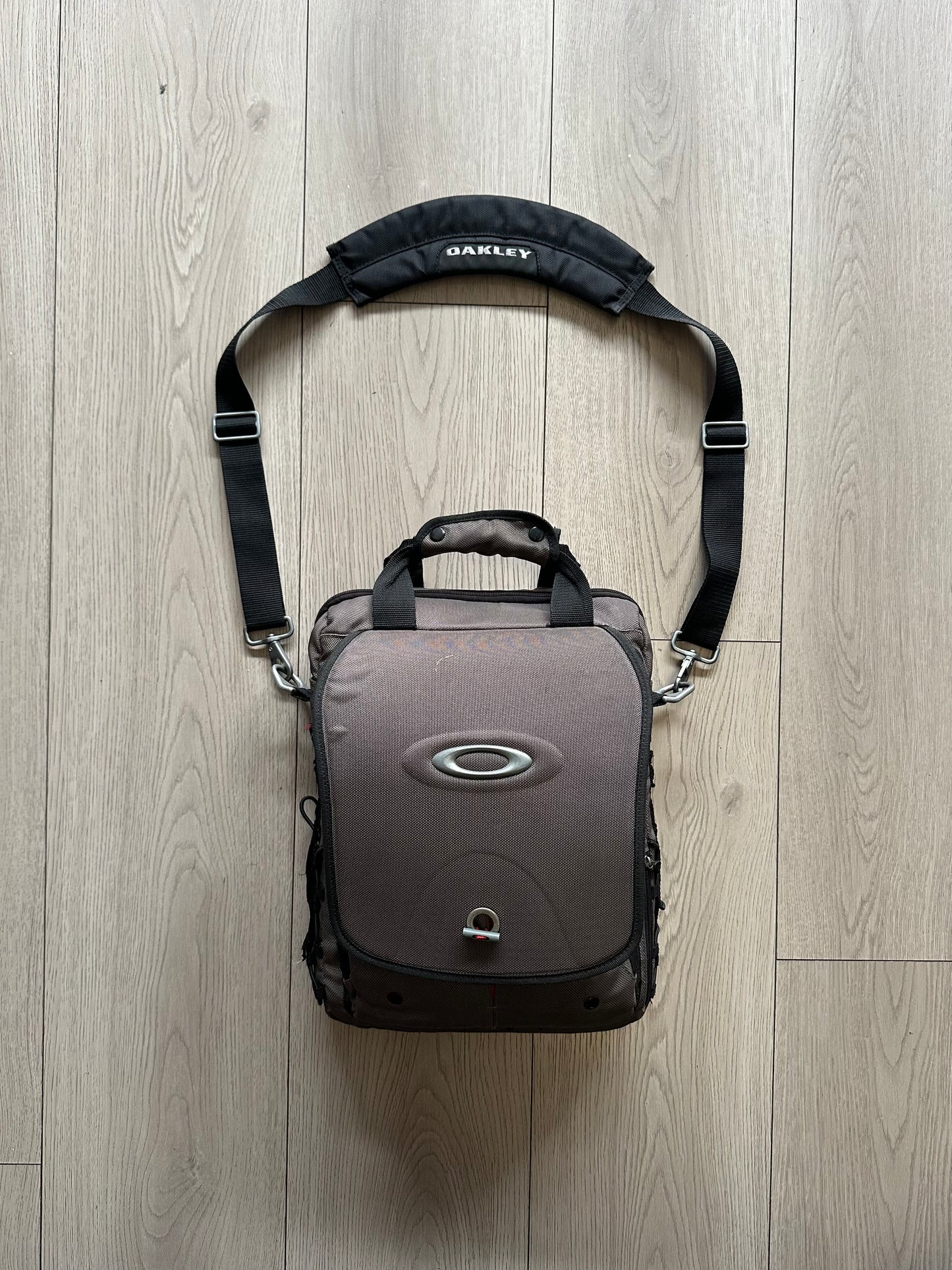 Oakley AP Tactical Field Gear Sling Bag