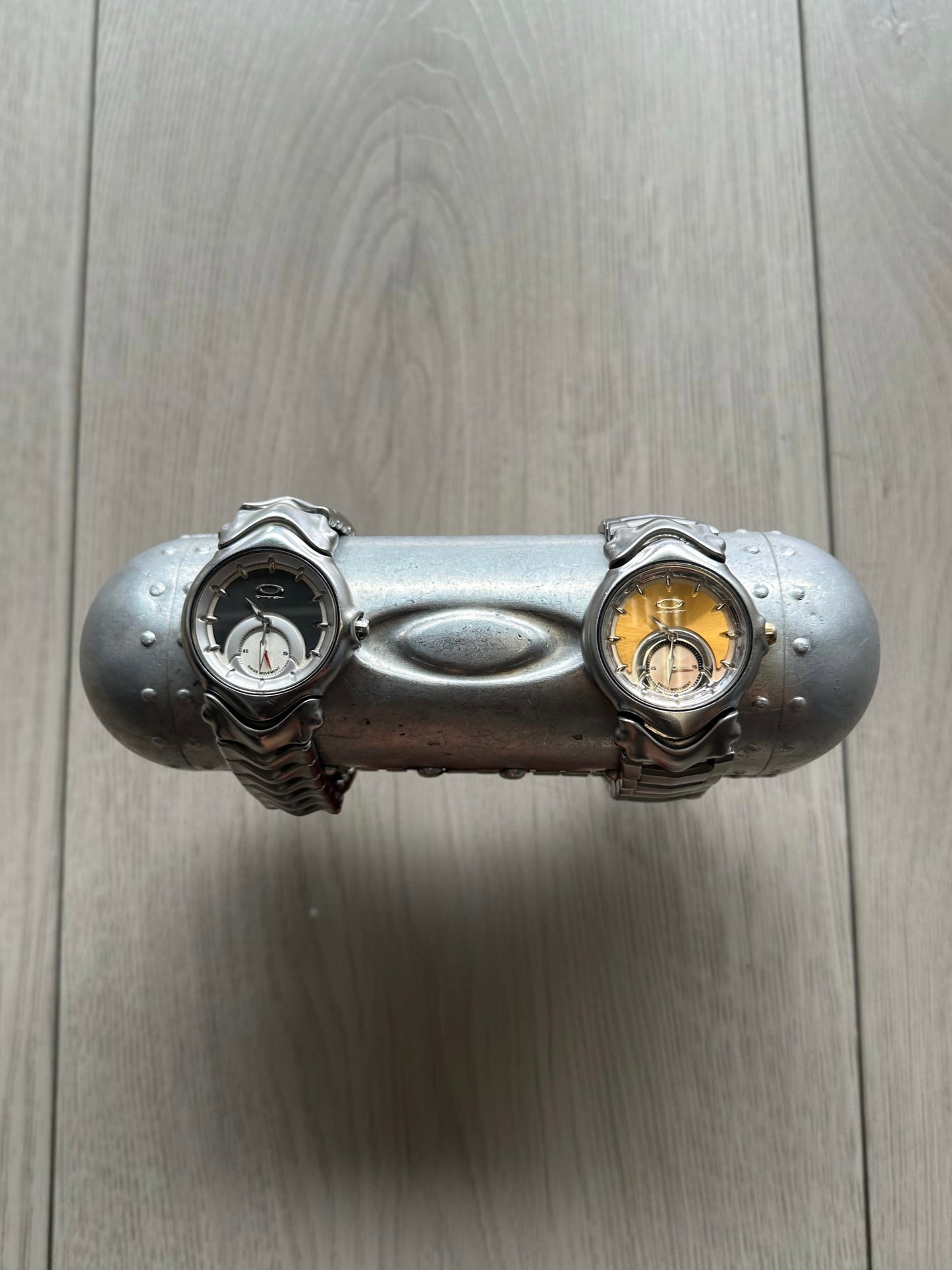 [RARE] Oakley Jury 1.0 Gold-Plated Watch