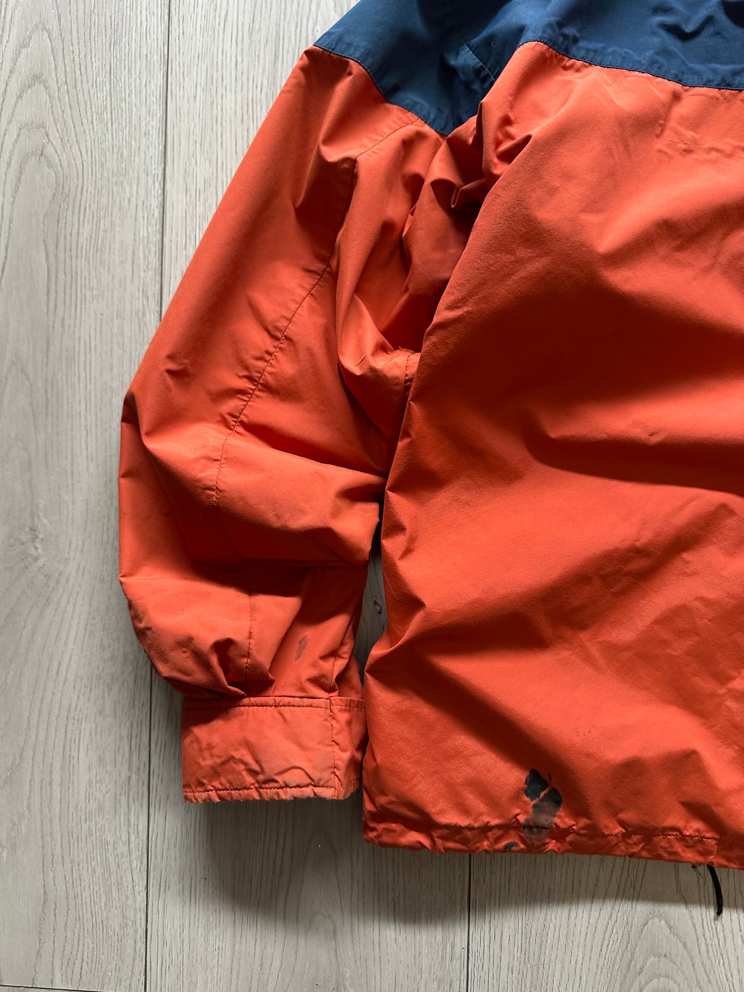 Vintage 90’s The North Face x Gore-Tex Jacket