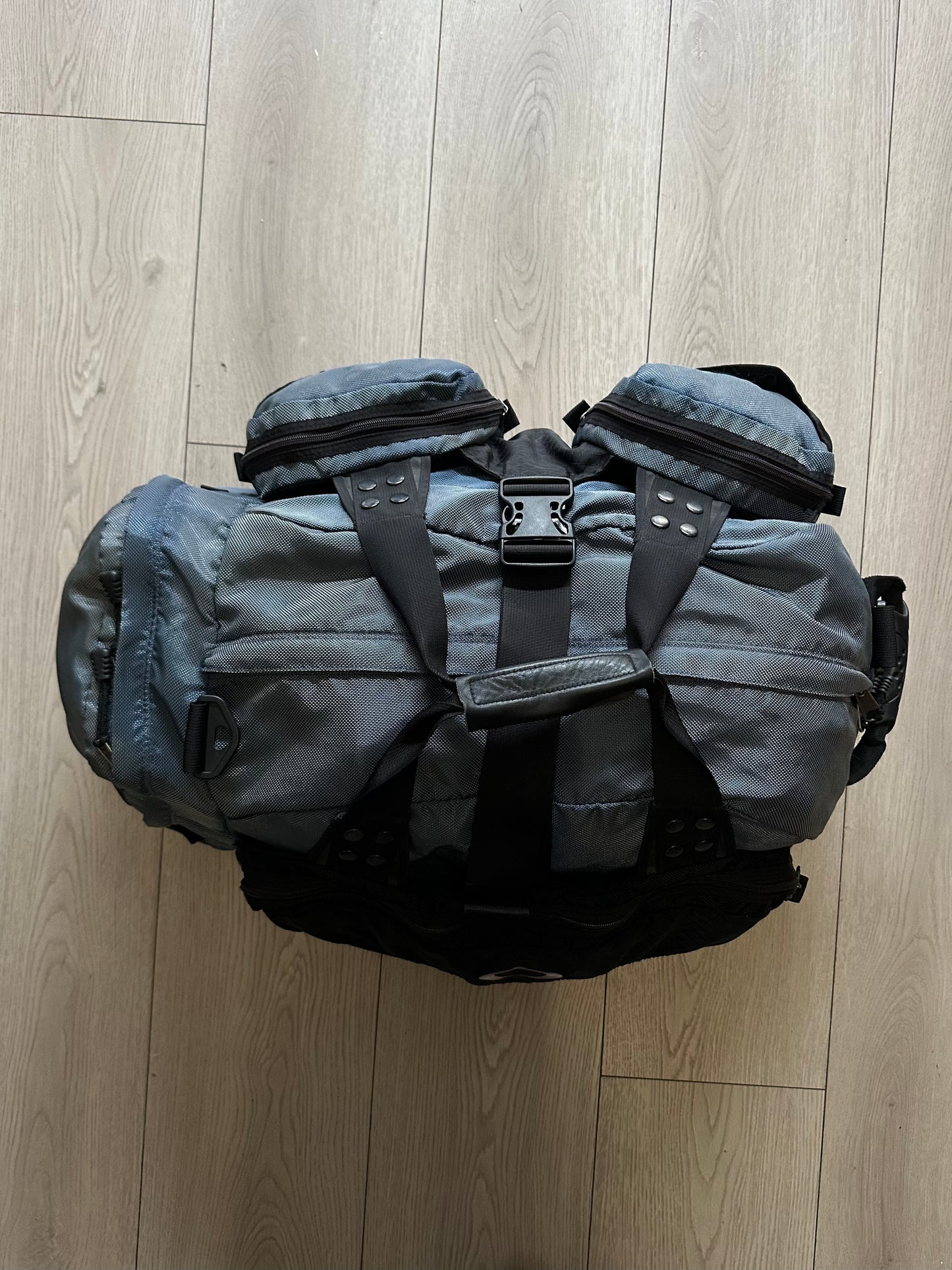 Vintage 90’s Oakley Red Tab Duffle Bag