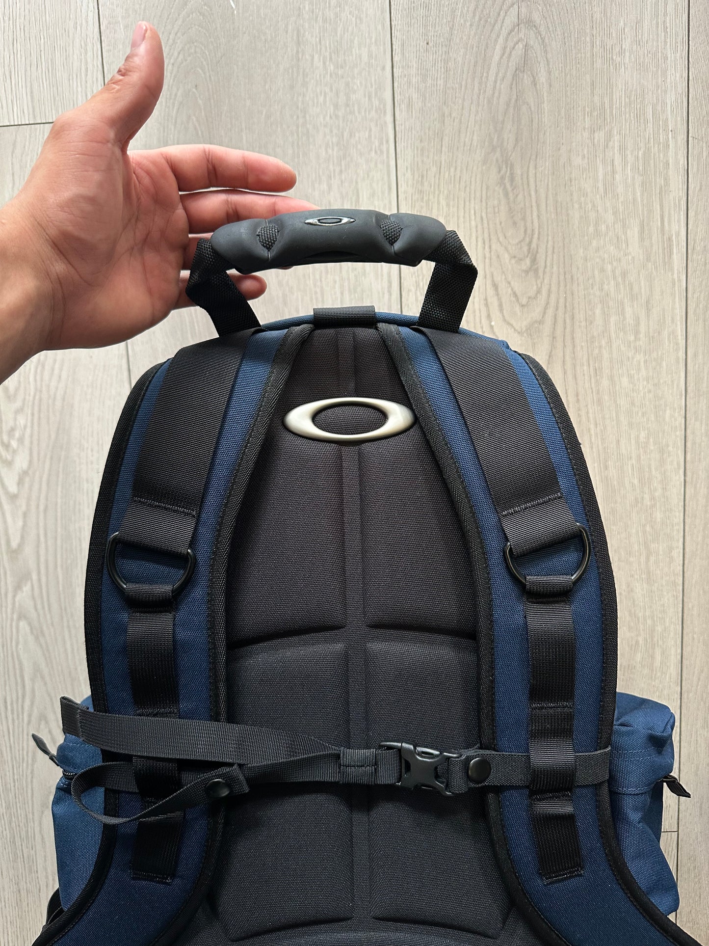 DEADSTOCK] Oakley Icon 1.0 Backpack