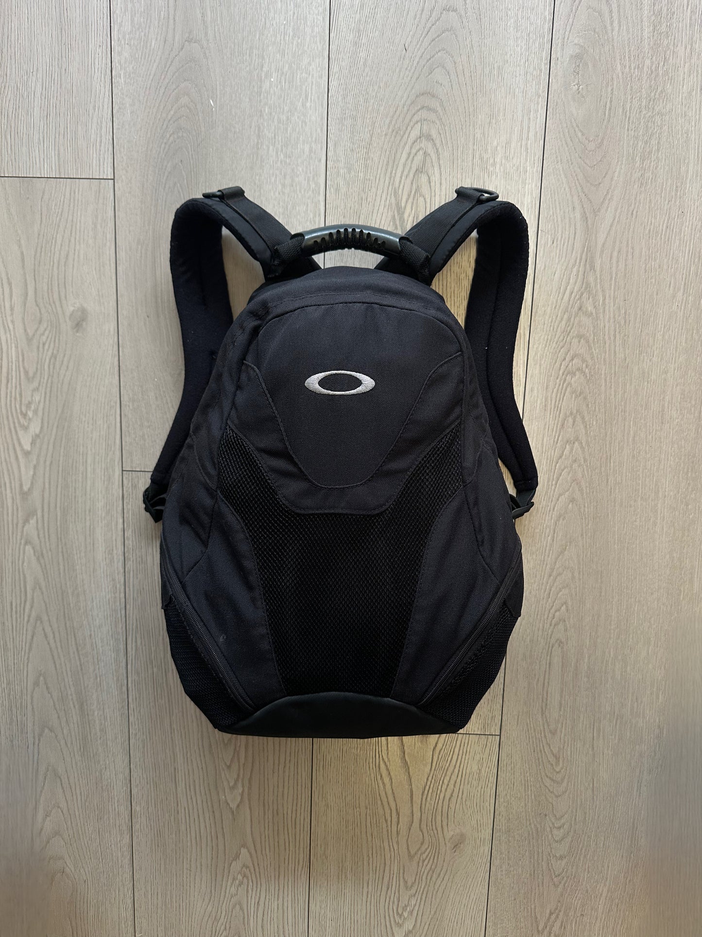 Vintage 00’s Oakley Software Backpack