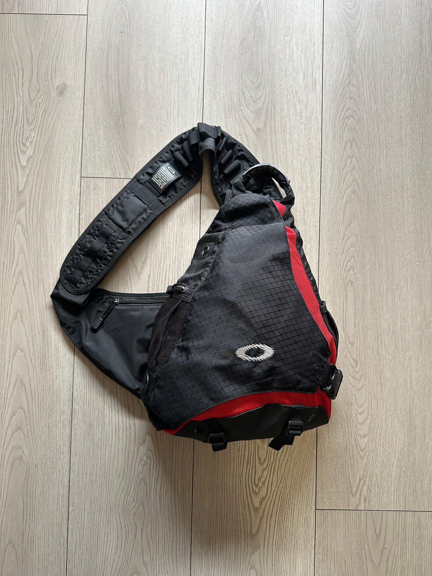 Vintage 90’s Oakley Sling Backpack