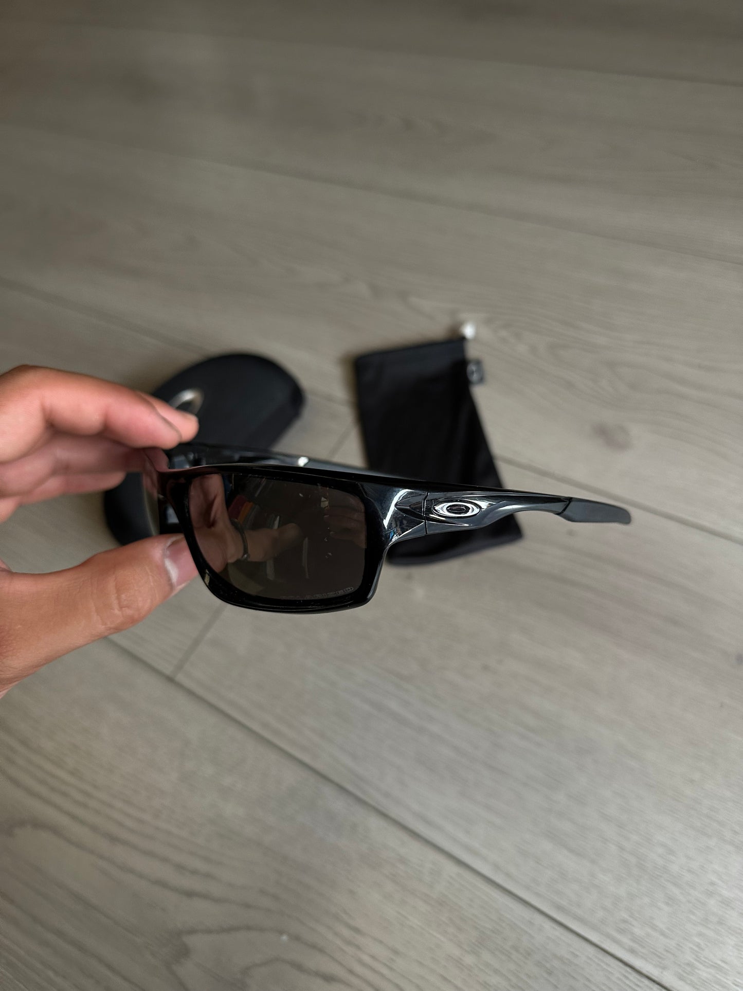 Oakley Canteen Sunglasses – Full Set (Black Frame / Grey Lens)