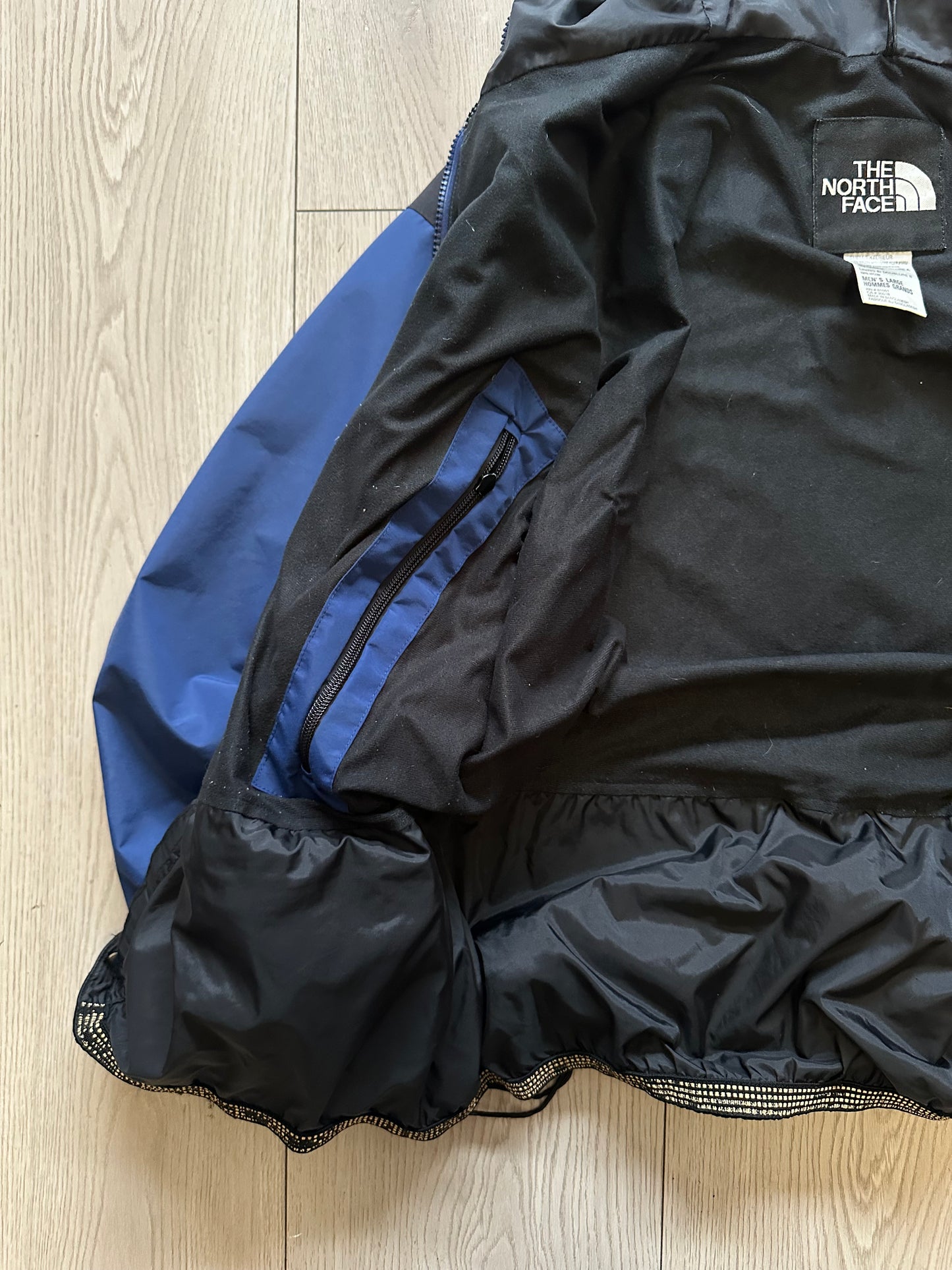 Vintage 90’s The North Face x Gore-Tex Jacket