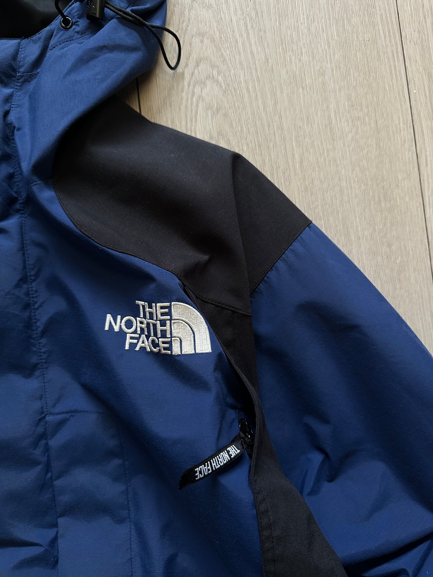 Vintage 90’s The North Face x Gore-Tex Jacket