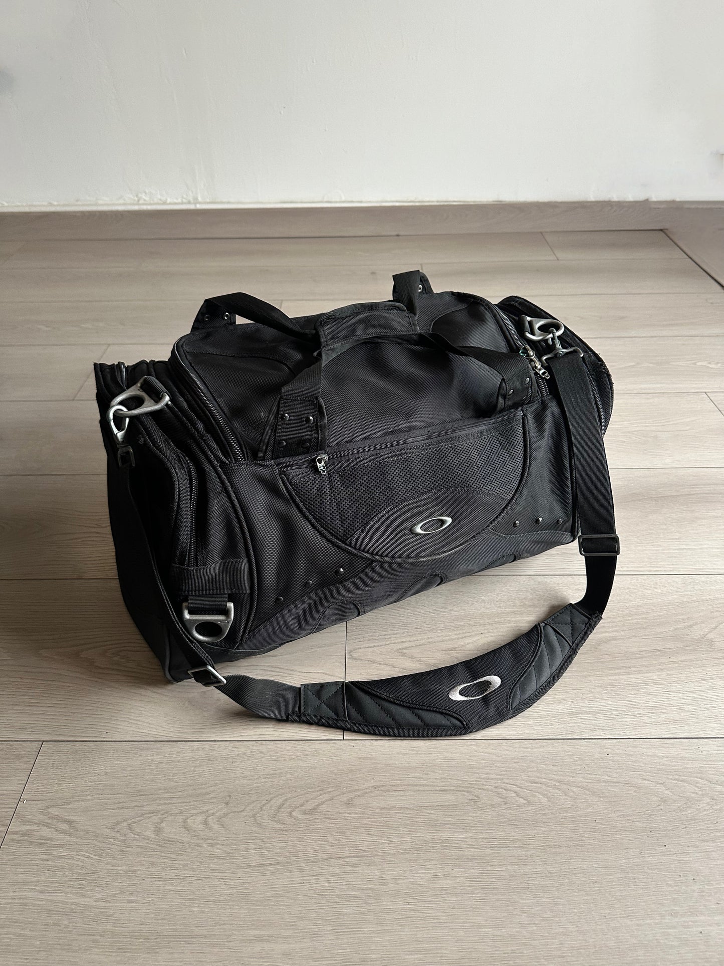 Vintage Oakley Dufflle Bag