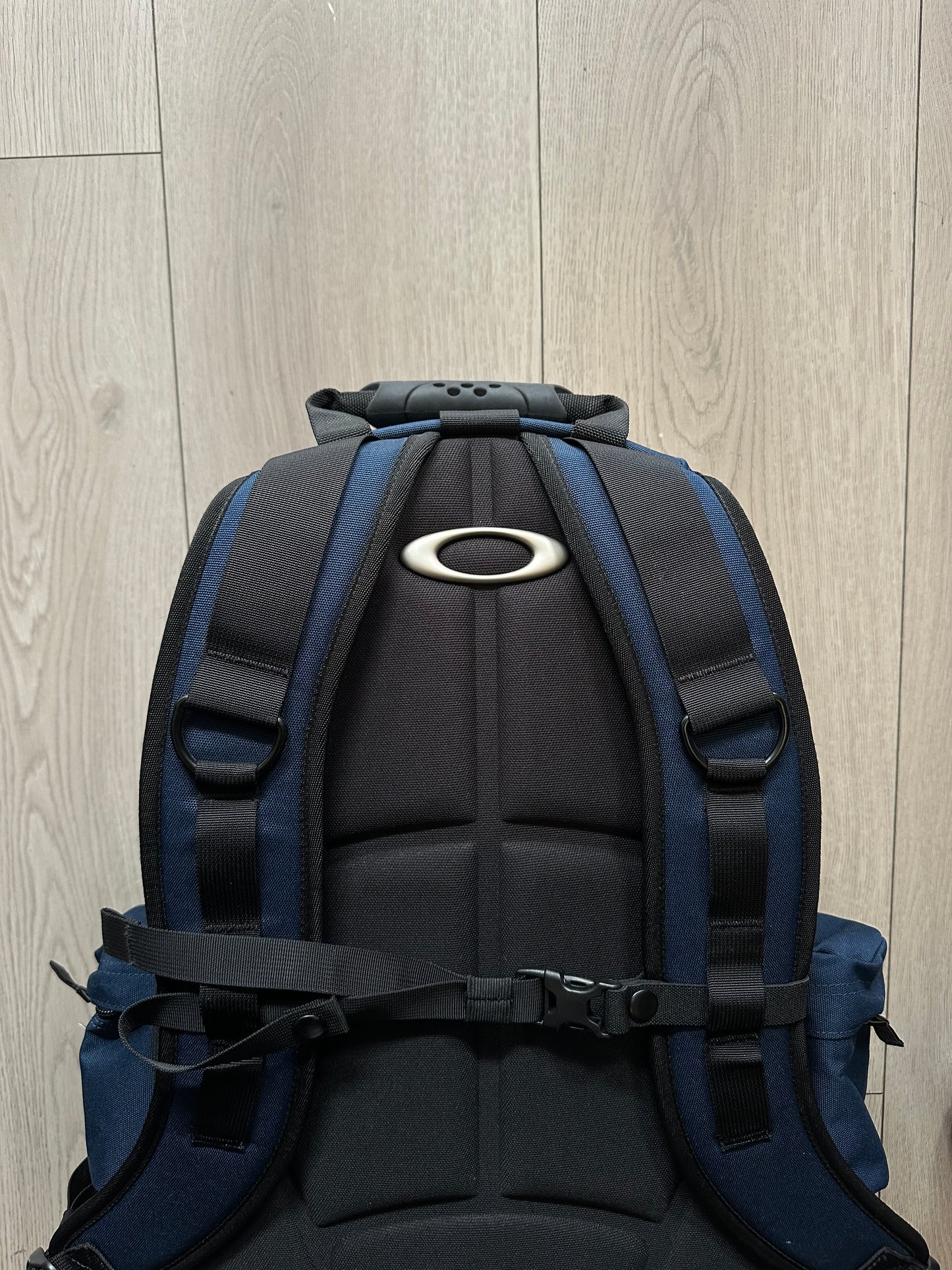 DEADSTOCK] Oakley Icon 1.0 Backpack